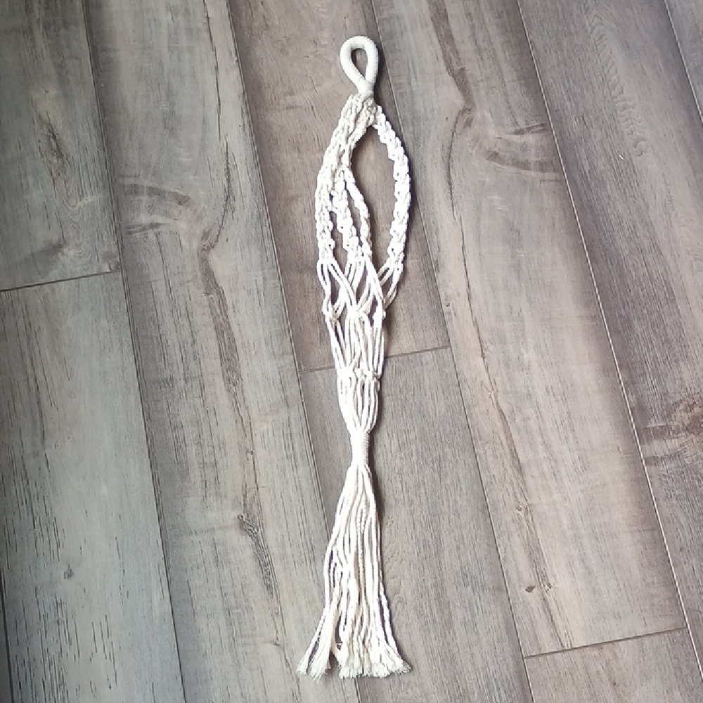 Handmade Macramé Plant Hanger in Cream
